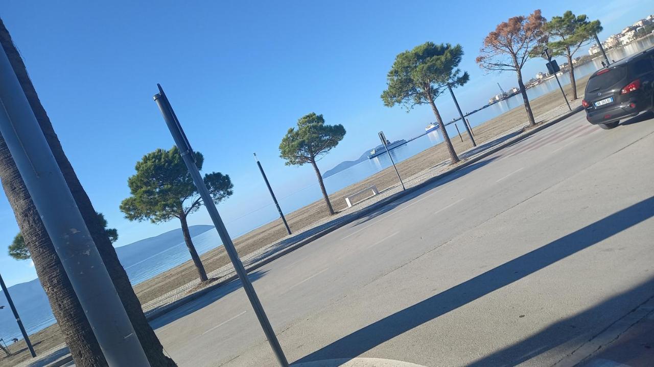 Bellavista Apartment Vlorë Buitenkant foto